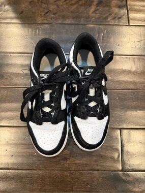 Nike Kids Black and White Low-Top Sneakers with Swoosh